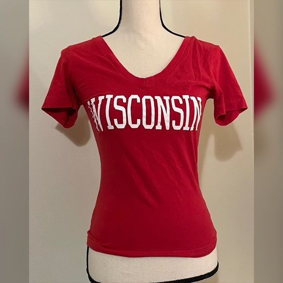 Women’s Wisconsin T-Shirt - Picture 1 of 3